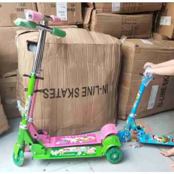 1008 xe scoster 811 - Xe scooter trẻ em 3 bánh1.jfif (1).webp