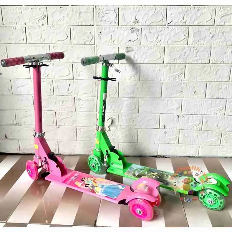 1008 xe scoster 811 - Xe scooter trẻ em 3 bánh1.jfif (4).webp